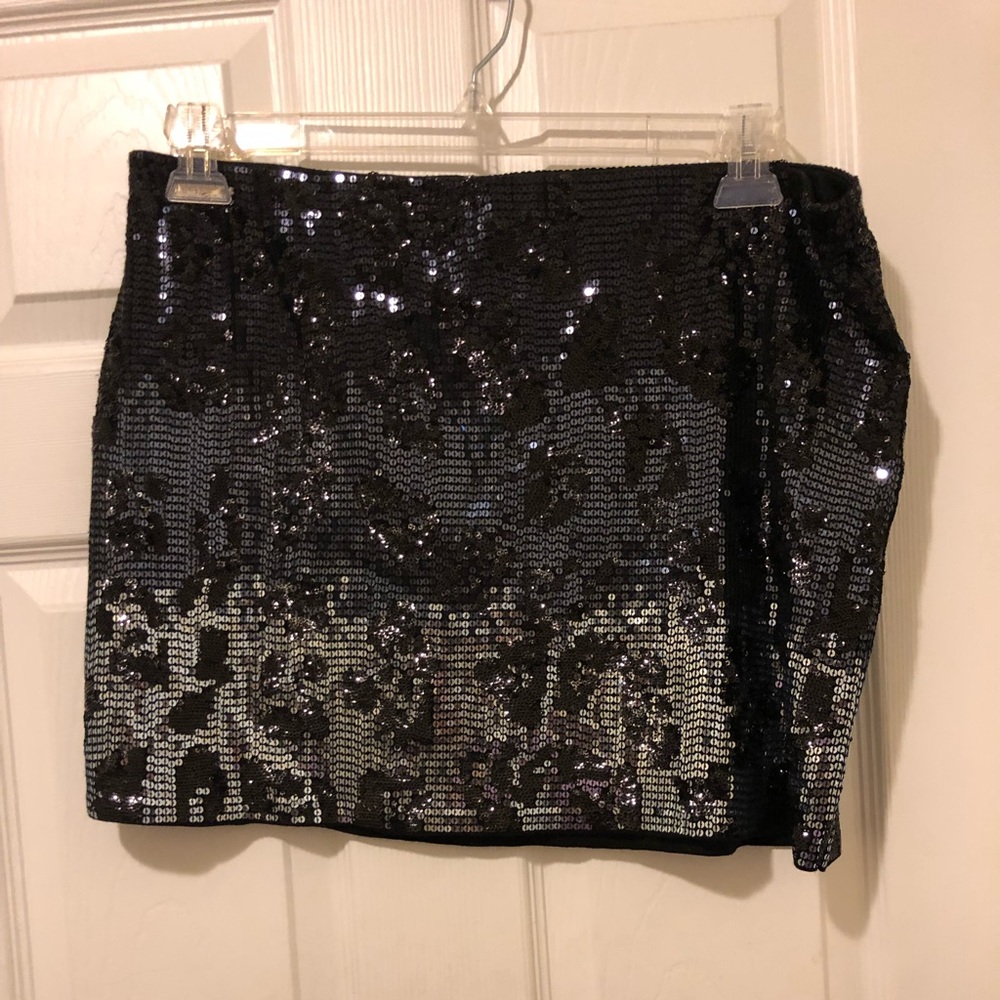 Sequin mini express skirt